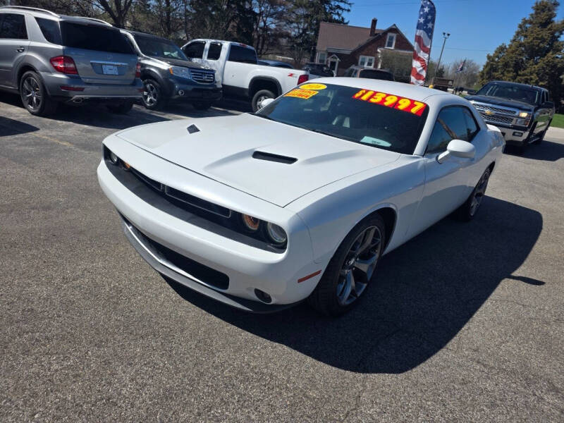 2016 Dodge Challenger SXT Plus