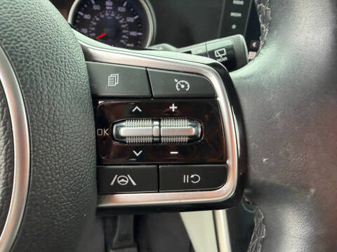 2024 Kia Carnival LX