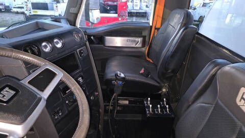 2015 Caterpillar CT660S