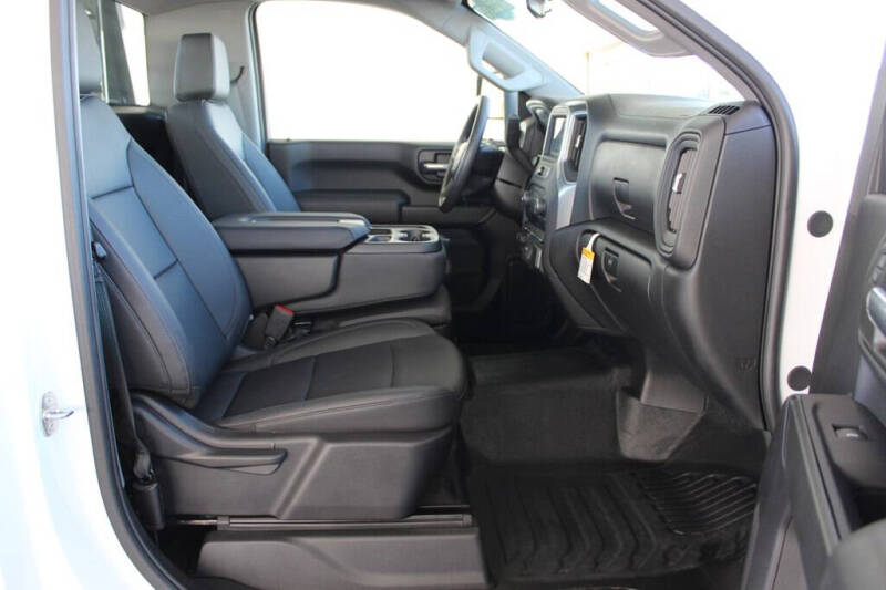 2024 Chevrolet Silverado 3500HD CC