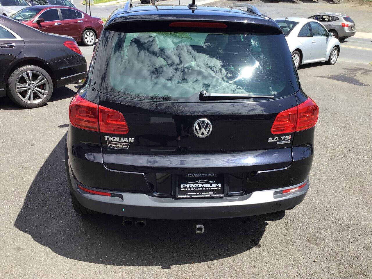 2012 Volkswagen Tiguan SEL photo 12