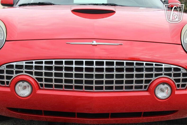 2002 Ford Thunderbird Deluxe