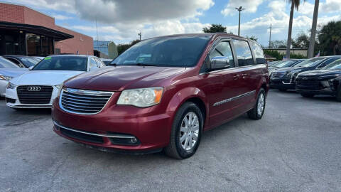 2011 Chrysler Town and Country Touring-L