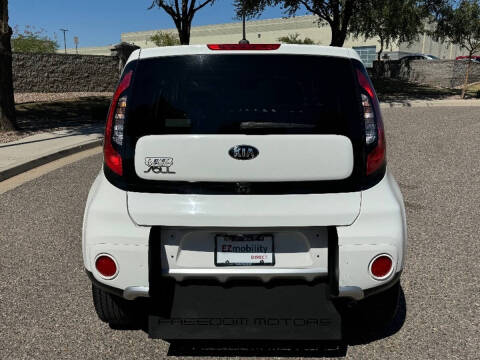 2018 Kia Soul +