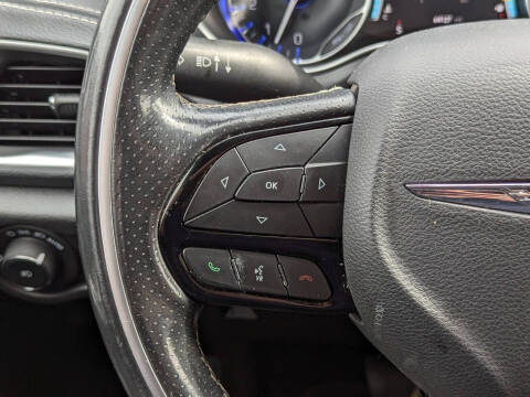 2020 Chrysler Pacifica Limited Red S