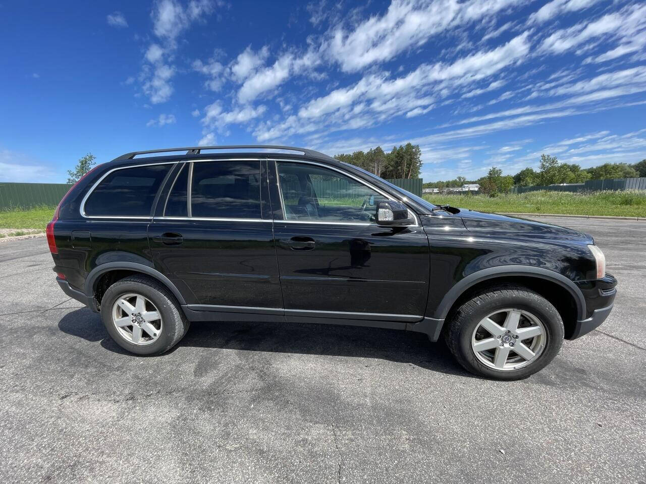 2007 Volvo XC90 for sale at Twin Cities Auctions in Elk River, MN