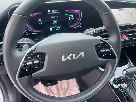 2023 Kia Niro EX
