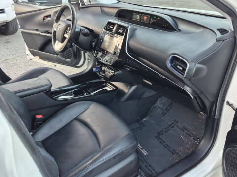 2016 Toyota Prius Four Touring