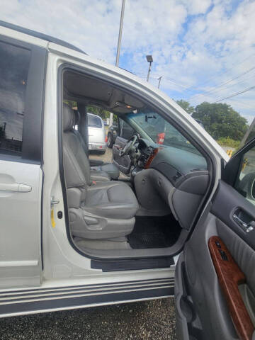 2004 Toyota Sienna XLE 7 Passenger