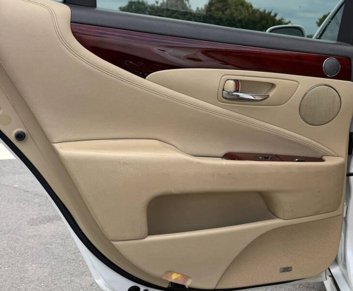 2007 Lexus LS 460