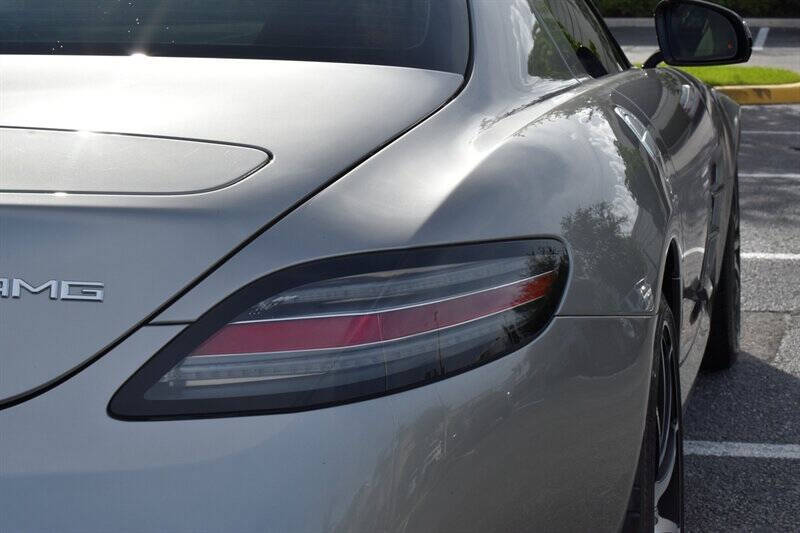 2013 Mercedes-Benz SLS AMG 11