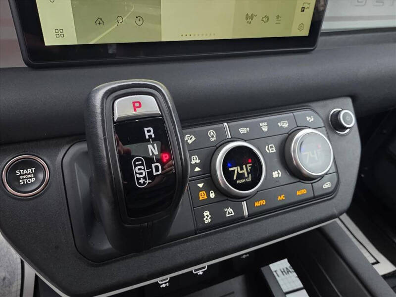 2023 Land Rover Defender 110 X-Dynamic SE