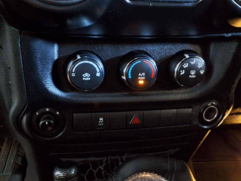 2015 Jeep Wrangler Sport