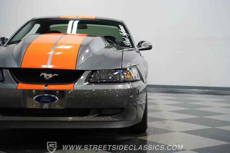 2004 Ford Mustang GT Deluxe