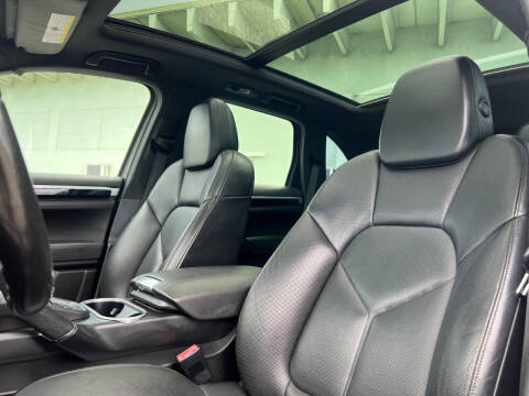 2012 Porsche Cayenne S