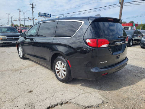 2017 Chrysler Pacifica Touring