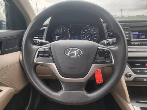 2017 Hyundai Elantra SE