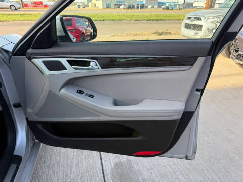 2016 Hyundai Genesis