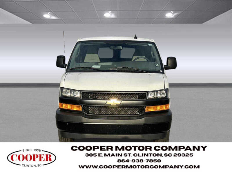 2025 Chevrolet Express LS 3500