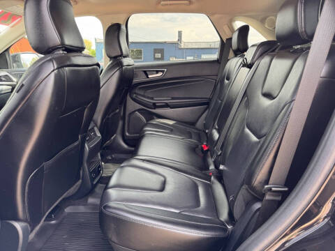 2021 Ford Edge Titanium