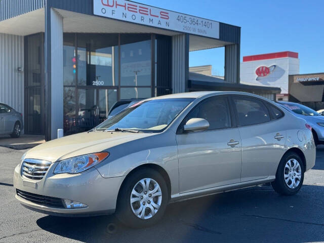 2010 Hyundai Elantra GLS's photo