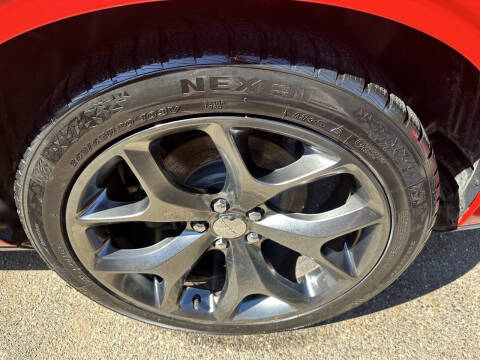 2015 Dodge Challenger SXT Plus