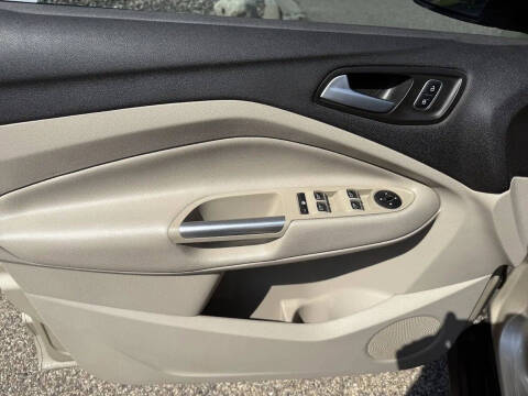 2017 Ford C-MAX Energi SE