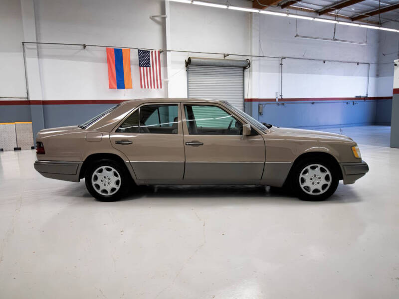 1994 Mercedes-Benz E-Class E 320