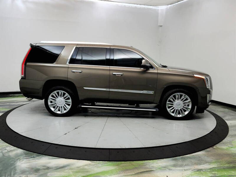 2016 Cadillac Escalade Platinum