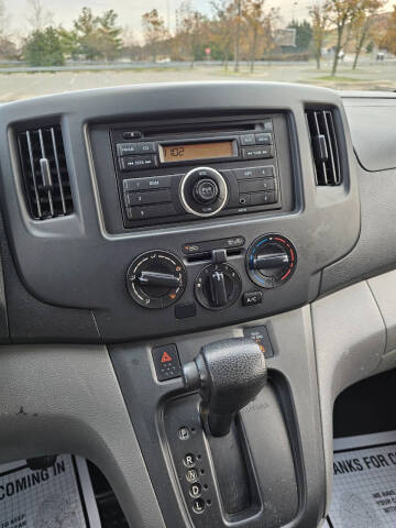 2015 Nissan NV200 S