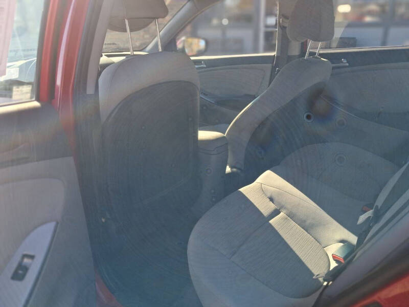 2017 Hyundai Accent Value Edition