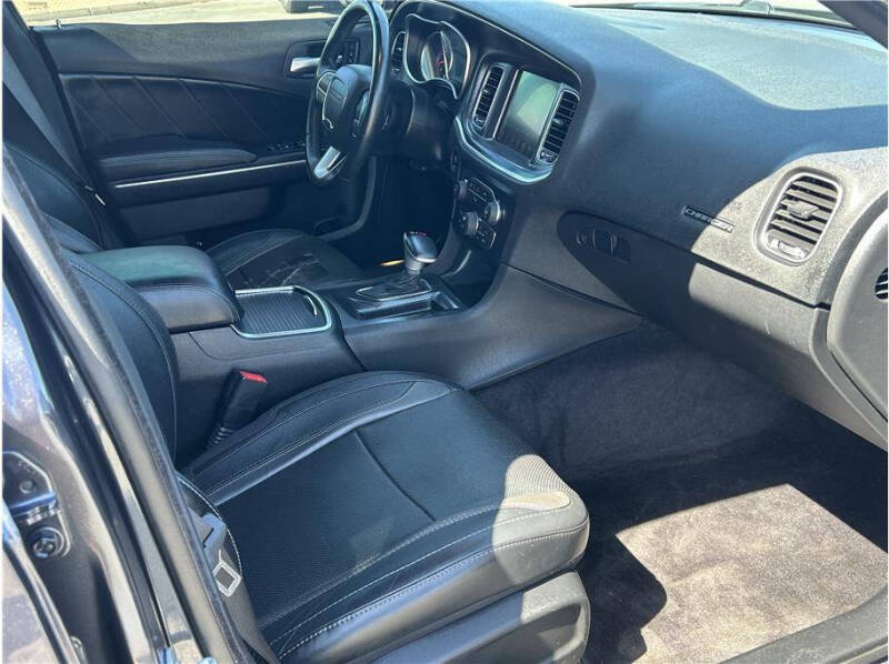 2016 Dodge Charger SXT