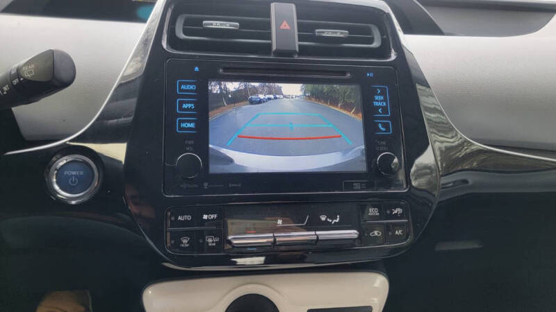 2016 Toyota Prius Three