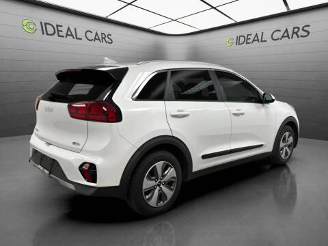 2022 Kia Niro LX