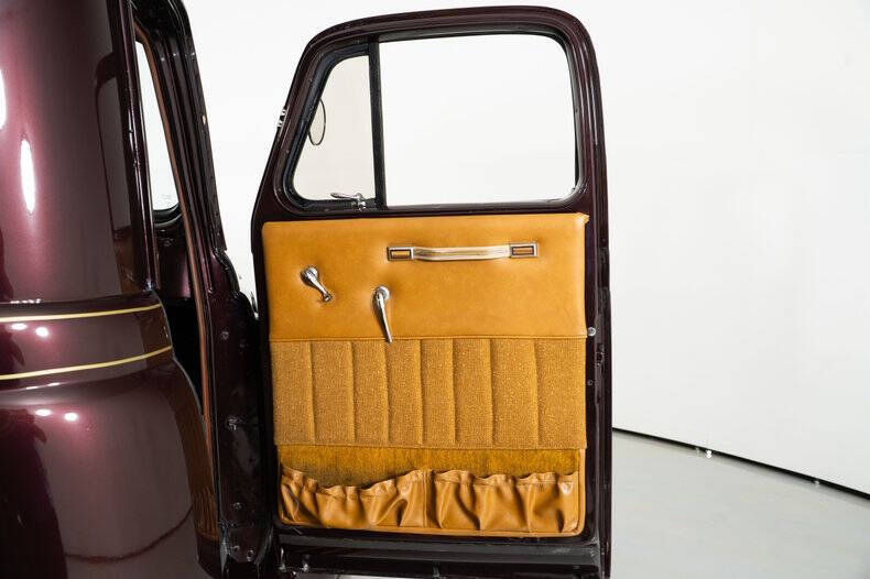 1954 International R100