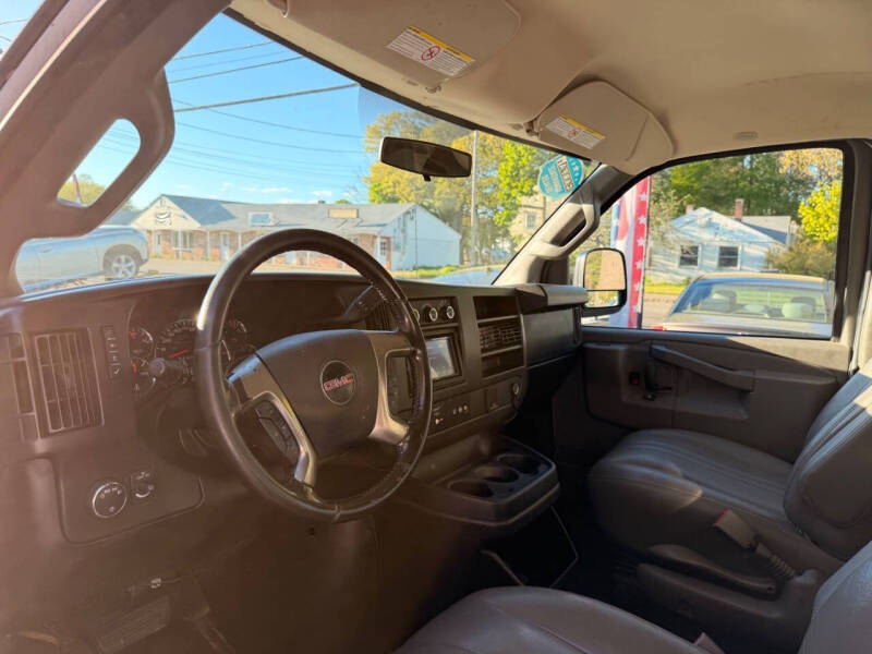 2017 GMC Savana 2500