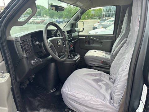 2017 Chevrolet Express LS 2500