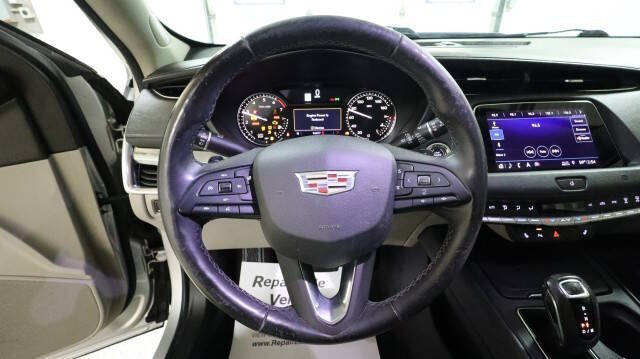 2019 Cadillac XT4 Luxury