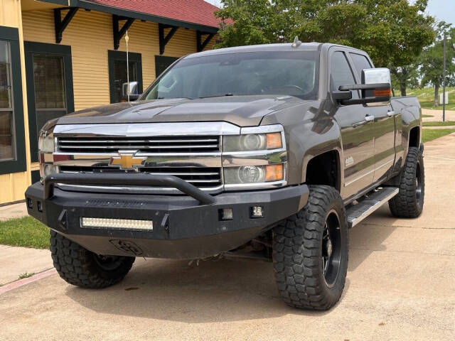 2015 Chevrolet Silverado 2500HD for sale at BANKERS AUTOS in Denton, TX