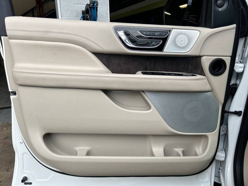 2021 Lincoln Navigator L Reserve