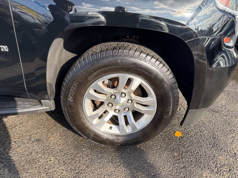 2017 Chevrolet Suburban LT