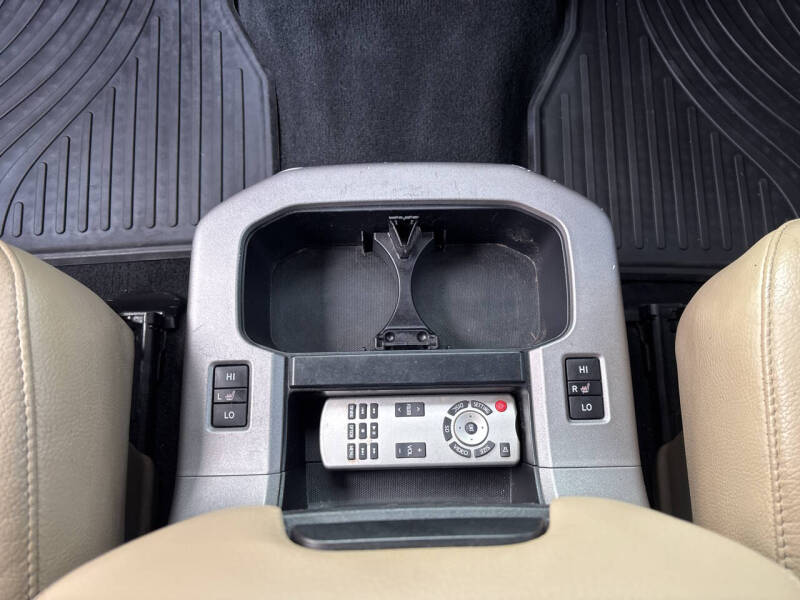 2013 Toyota Sequoia Platinum