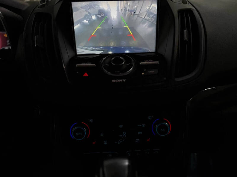 2017 Ford C-MAX Energi Titanium