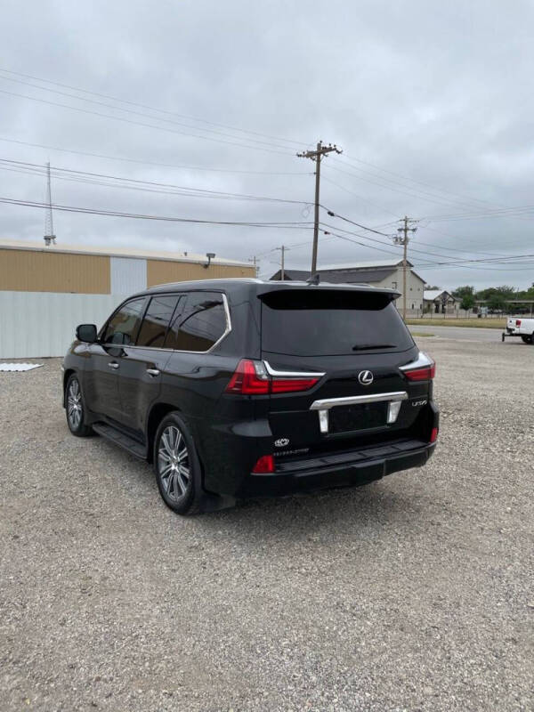 2016 Lexus LX 570
