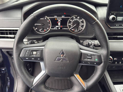 2022 Mitsubishi Outlander SE