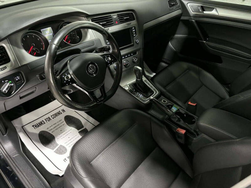 2017 Volkswagen Golf