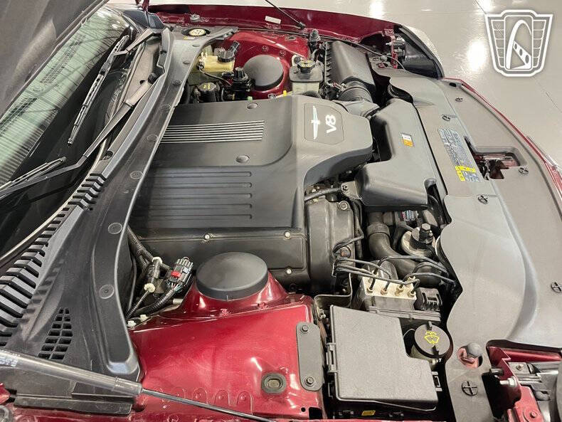 2004 Ford Thunderbird Deluxe