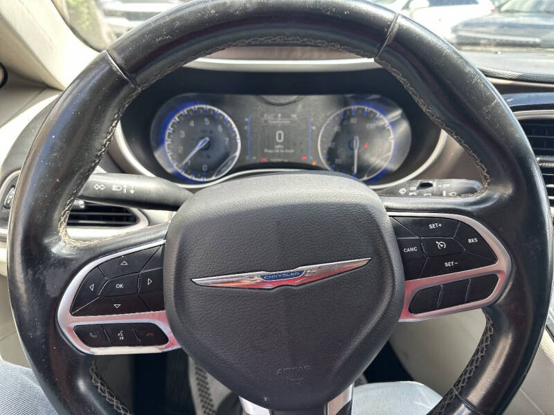 2017 Chrysler Pacifica Touring-L