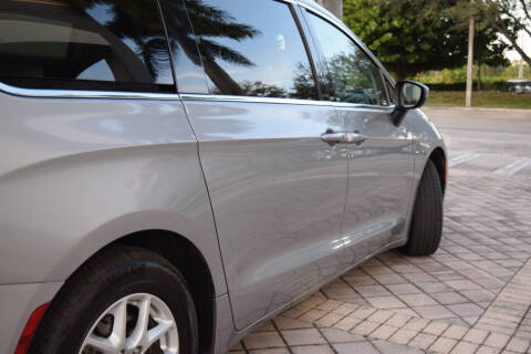 2017 Chrysler Pacifica Touring