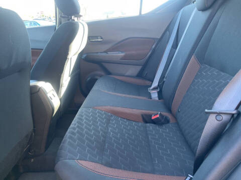 2024 Nissan Kicks SR